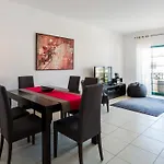 2-b Sleeps 6 Pool Parking Daire *