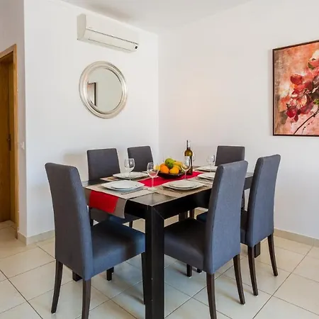 2-b Sleeps 6 Pool Parking Lägenhet Albufeira