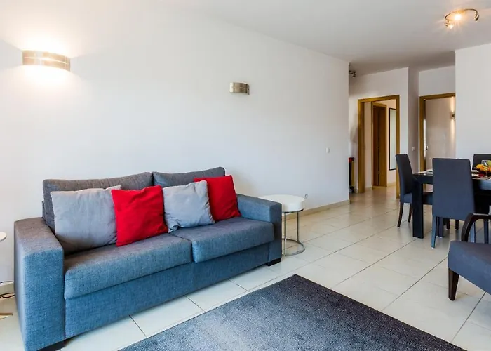 2-b Sleeps 6 Pool Parking Apartament Albufeira